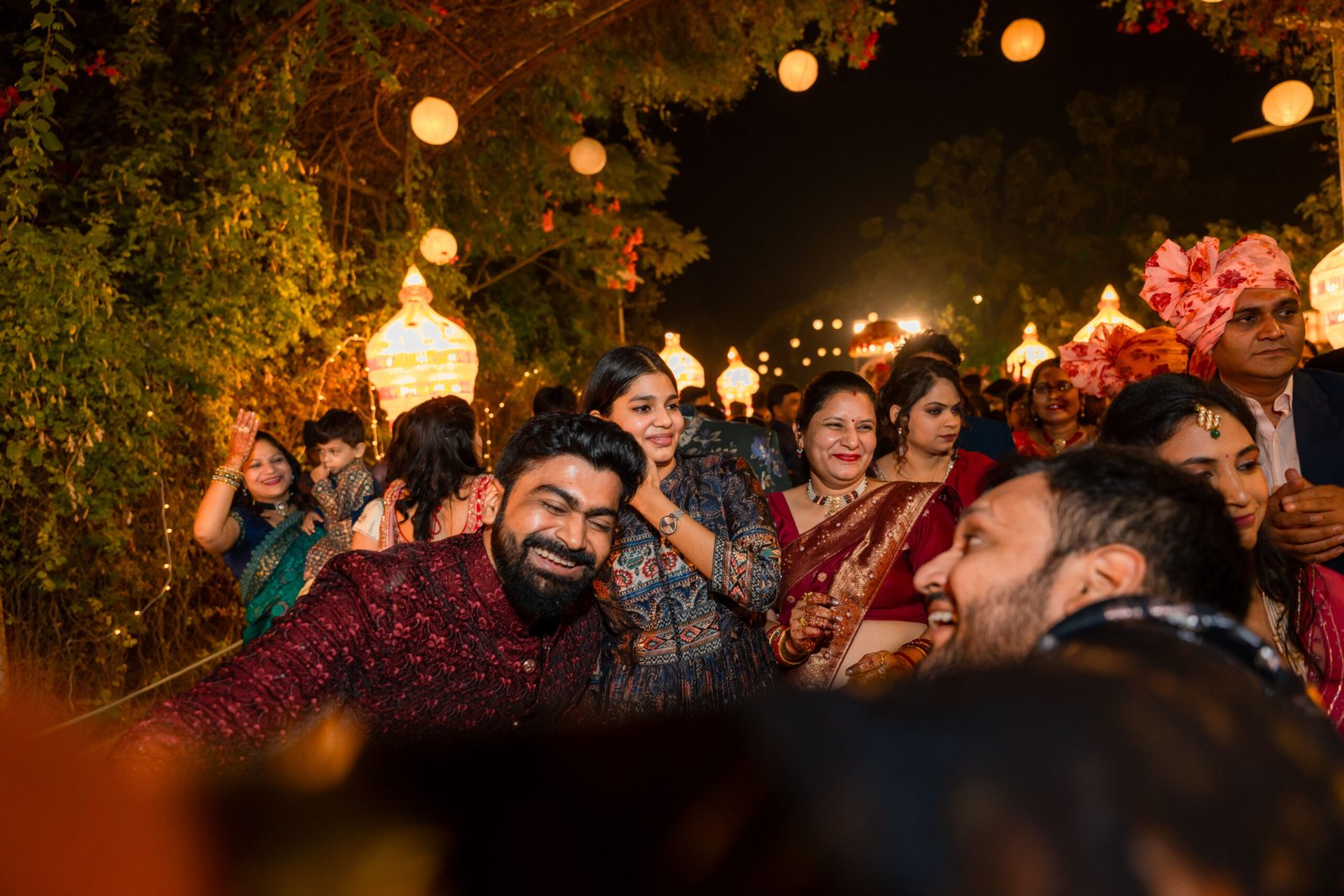 A wedding moment captured by Tale Weaver Weddings